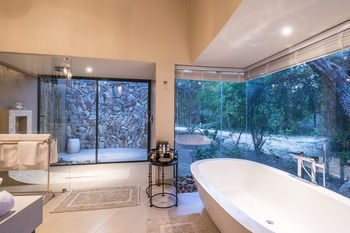 Am Lodge Hoedspruit Extérieur photo